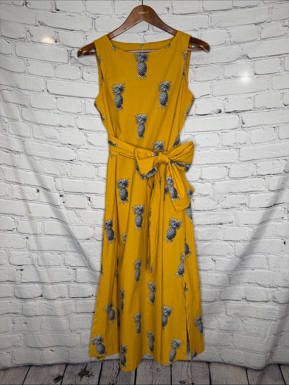 Ann Taylor Yellow Sleeveless Pineapple Print Tie-Waist Dress Size Medium